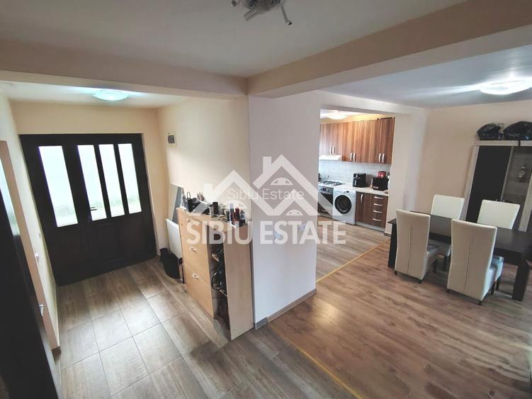 Casa de inchiriat Sibiu, 4 camere 2 bai - 14