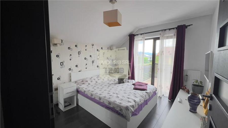 Casa de tip duplex cu 4 camere in zona Selimbar - 12