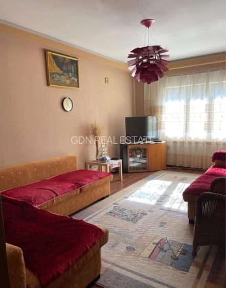 Apartament 3 camere &acirc; Etaj 1/3 &acirc; Predeal Zona Ursuletul - 2