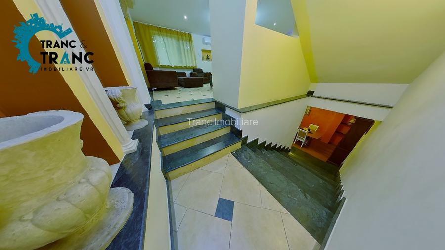 Cladire impunatoare cu 12 camere si 2 spatii, la cheie, in Centru - 10