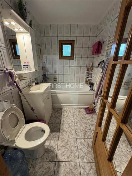 3 camere, etaj 3 cu acoperis, 2 balcoane , 2 bai, zona centrala - 13