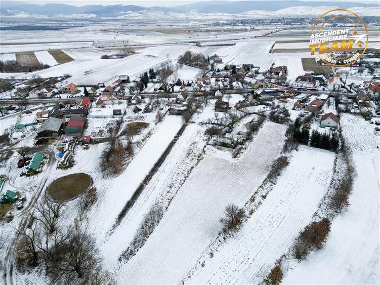 FILM! 4.900mp teren intravilan, cu casa, in Tufalau, Covasna - 6