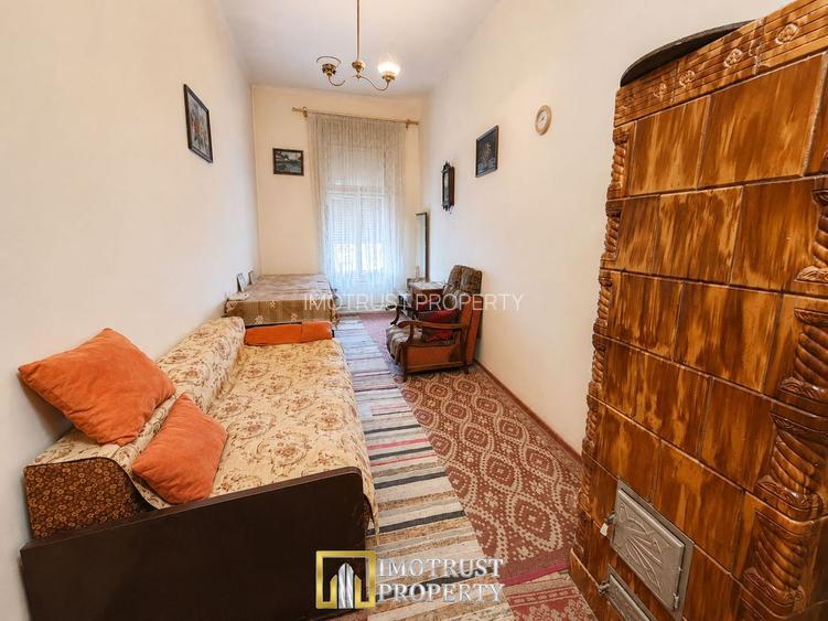 Apartament ultracentral de vânzare - 4 boxe incluse + acoperiș nou - 3