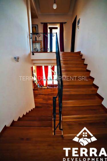 Vilă spectaculoasă cu vedere la mare – zonă exclusivistă Trandafirul - 15