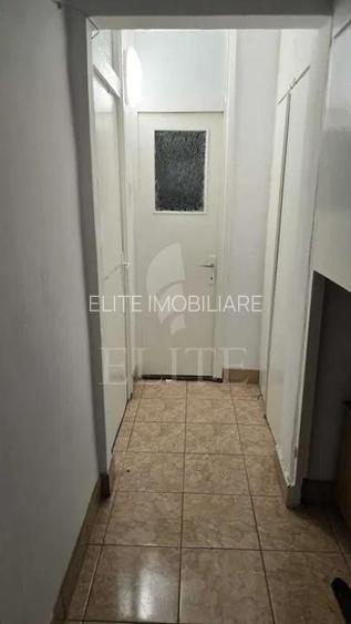 Apartament 4 camere în zona STRAZII LACU ROSU - 4
