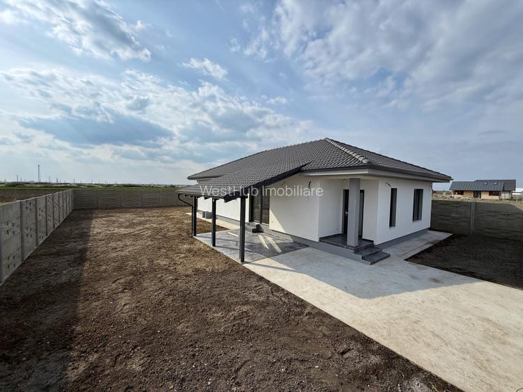 Casa individuala, 4 camere, 105 utili, 580 teren, comision 0% Sanmihaiu Roman - 13