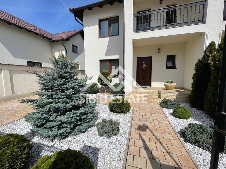 Duplex elegant, gata de mutare – finisaje premium, curte amenajată - 2