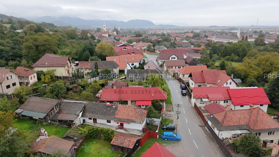 CASĂ SPAȚIOASĂ ÎN MUNICIPIUL SĂCELE | STR.UNIRII - 4