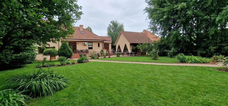 Casa cu 6 camere 5 bai si 960 mp teren de vanzare in zona centrala Sibiu - 4