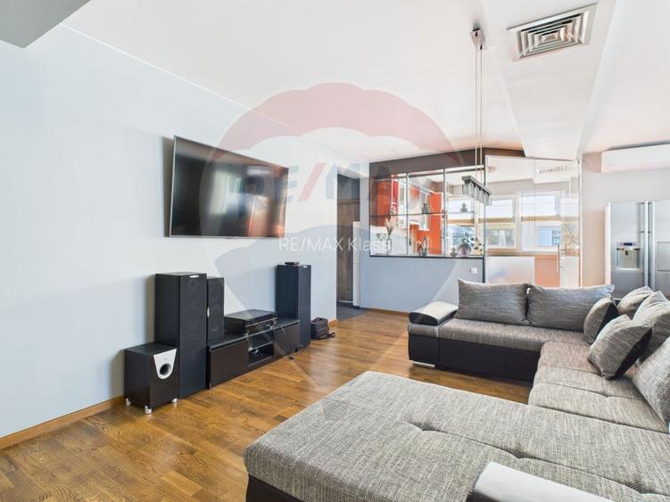 De inchiriat apartament 4 camere | Curte 127 mp | Foisor & parcare - 24