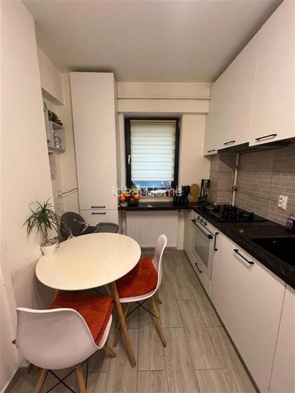 2 CAMERE DECOMANDAT - CURTE PROPRIE - LOC DE PARCARE - 4