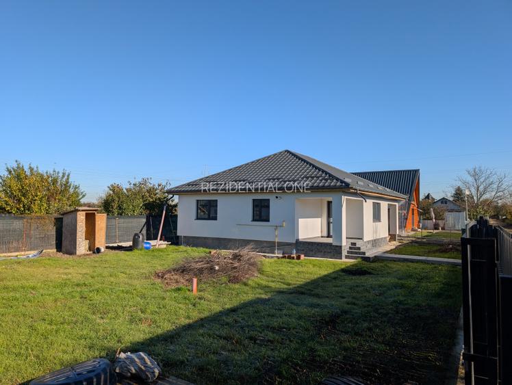 Casa cu garaj Lilieci- teren 540m, canalizare, apa, gaz. - 4