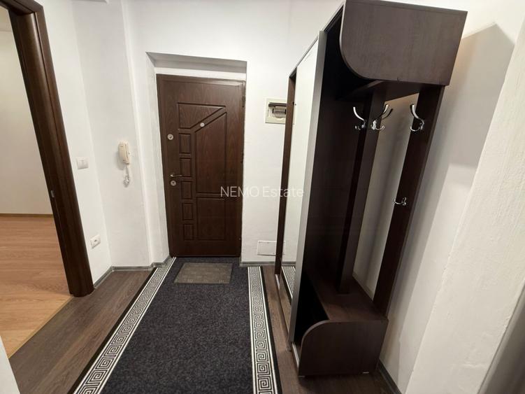 Apartament 3 camere de închiriat | Zonă centrală | Etaj 1 - 8