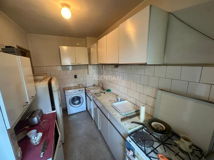 1 Mai,Apt 3 camere semidec., 2 gr sanitare,balcon, 80mp, bloc termoizolat, Garaj - 16