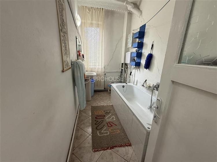 Aleea Parcului - etajul 1 - decomandat - 11