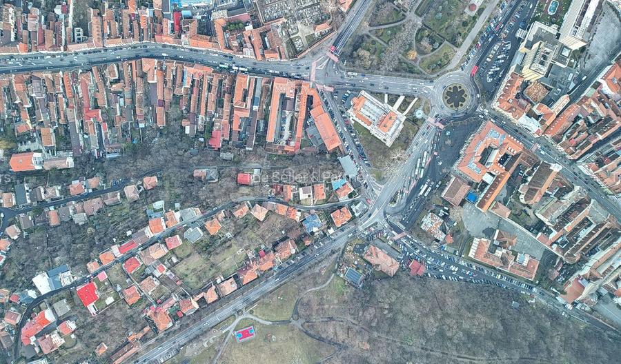 Teren intravilan, ultracentral. - 38