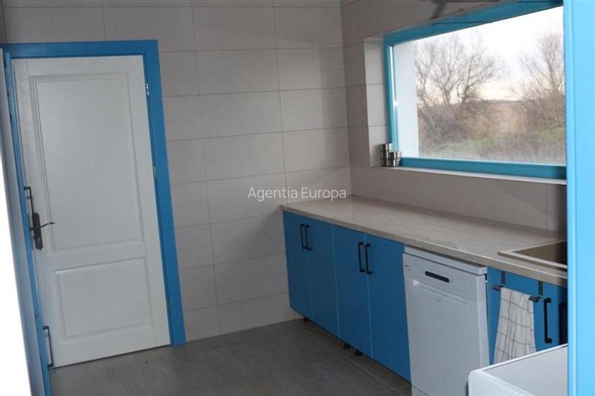 Pensiune P+1E de vanzare localitatea Murighiol -Jud. Tulcea - 14