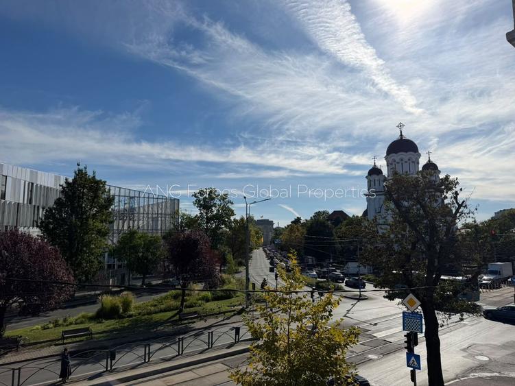 Inchiriere Vila individuala Langa Arcul De Triumf cu 600 mp Utili