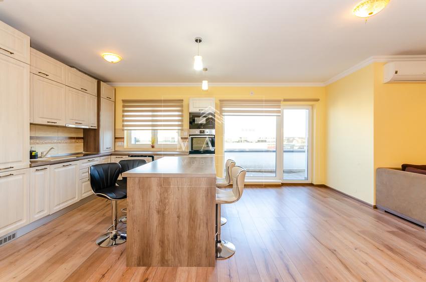 Penthouse 3 camere, la 5 min de centru, parcare privata