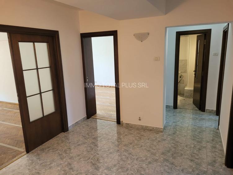 Unirii,Fantanile Mari,vedere mixta,ideal birou avocatura-fara trafic de persoane - 7