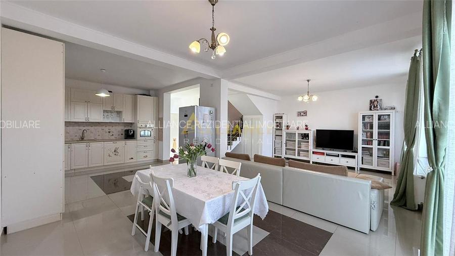 Duplex - 4 camere - 2 bai - 350mp teren - 7