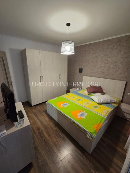 Exclusivitate - Casa de Cultura -Piata Balada - 2 camere decomandat - 9