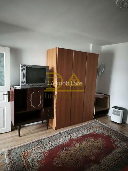 Garsoniera in vila de inchiriat, centrala proprie, Aparatorii Patriei - 4