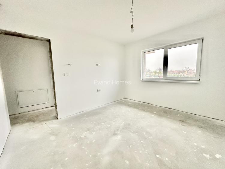 Duplex cu 4 camere si 2 bai - 400 mp de teren - Mosnita - 14