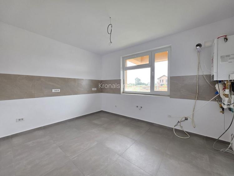 Duplex nou, 118 mp utili, teren 250 mp, toate utilitatile ,Stupini Brasov - 8