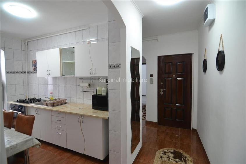 Apartament 3 camere decomandat,mobilat,utilat, etaj intermediar  Astra -Berzei - 4