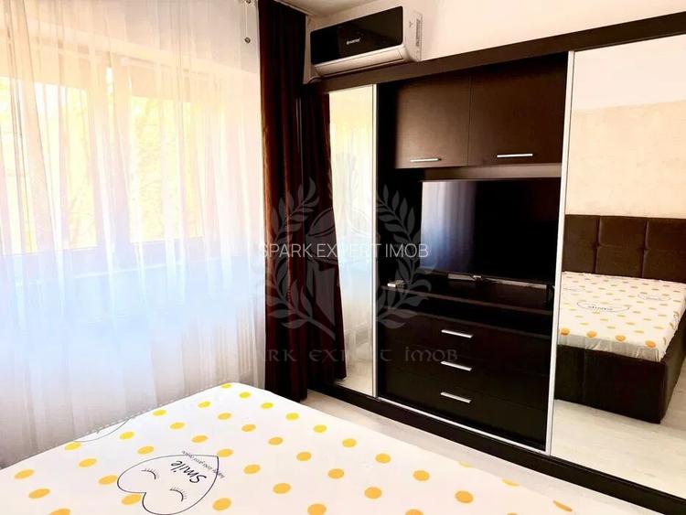 //2 CAMERE//ULTRACENTRAL//LOC DE PARCARE// - 5