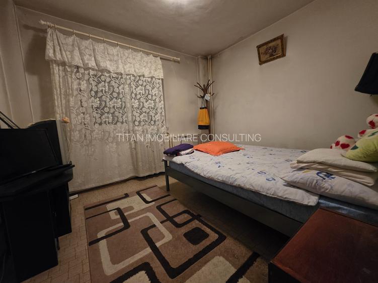 Grigorescu aproape metrou et7/8 dec doua grupuri sanitare bloc 1984 - 4