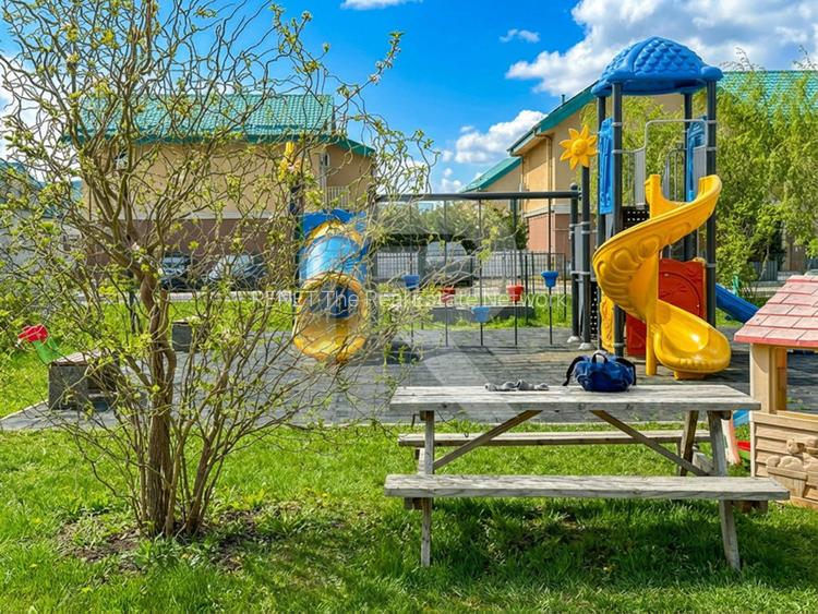 Apartament nou cu grădină 50mp, piscină și 3 locuri parcare incluse - 10