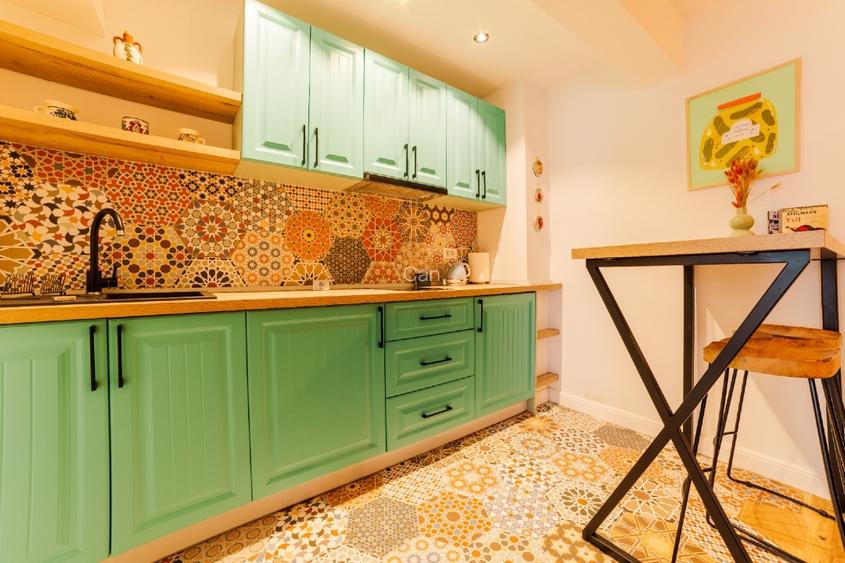 Două imobiliare în regim hotelier, centru istoric  - 2