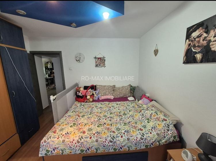 Ap decomandat 4 camere , 2 bai si 2 balcoane-zona Colentina bloc 1986 - 12