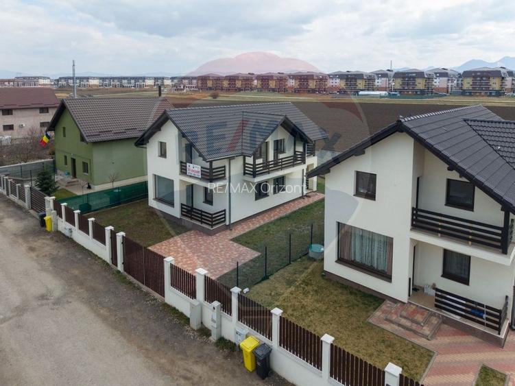 Casă modernă-Sânpetru |toate utilitatile| 420 mp teren | 3 dormitoare - 26