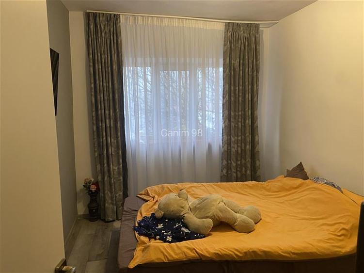 Apartament 2 camere , zona centrala - Scoala nr 10,etaj 2 8  , decomandat - 9