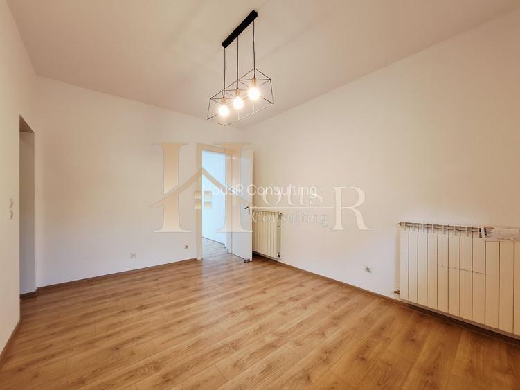 LANGA PUNCTELE CARDINALE. IDEAL PENTRU BIROU. - 14