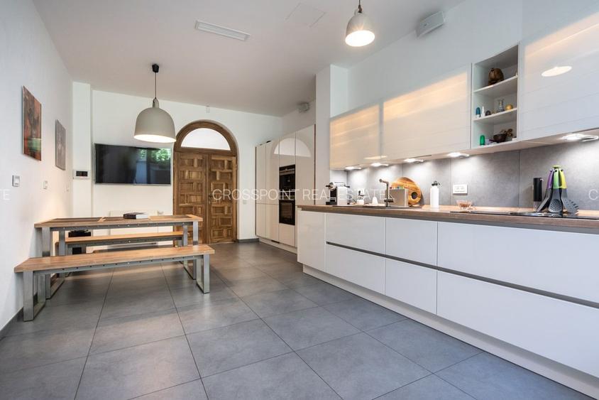 Vilă  reprezentativa zona Dacia - 14