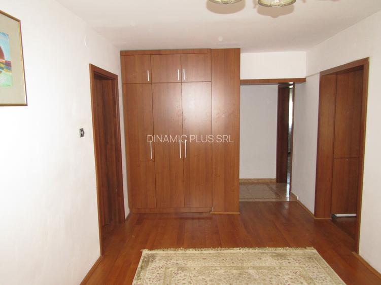 Apartament 4 camere de închiriat – Cartier Ștrand, str. Bârsei, etaj 2/4 - 10