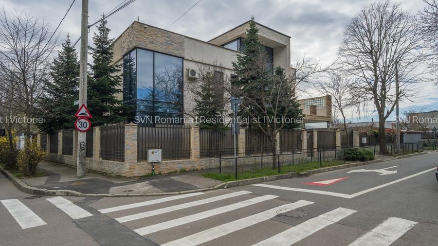 REV2004657 Casa moderna cu influente mediteraneene l Jandarmeriei - 2