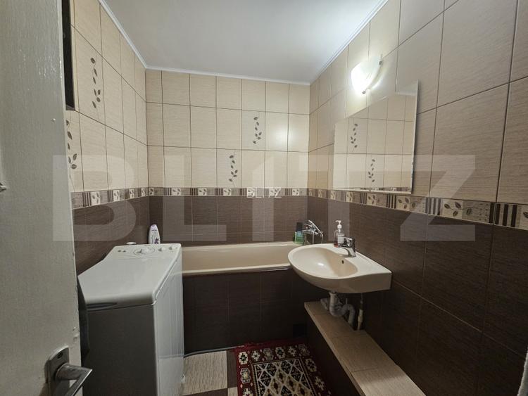 Apartament 3 camere, 70 mp, zona Nicolina - 9