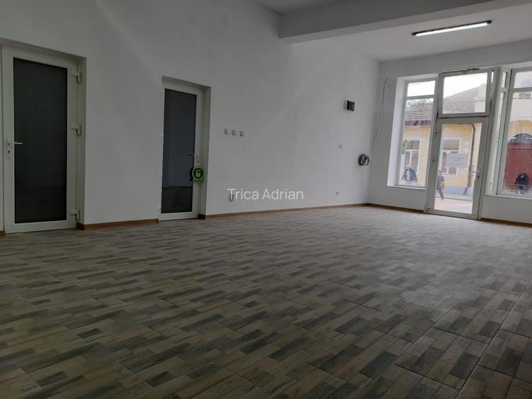 Spatiu comercial de inchiriat, Caransebes, zona centrala - 4