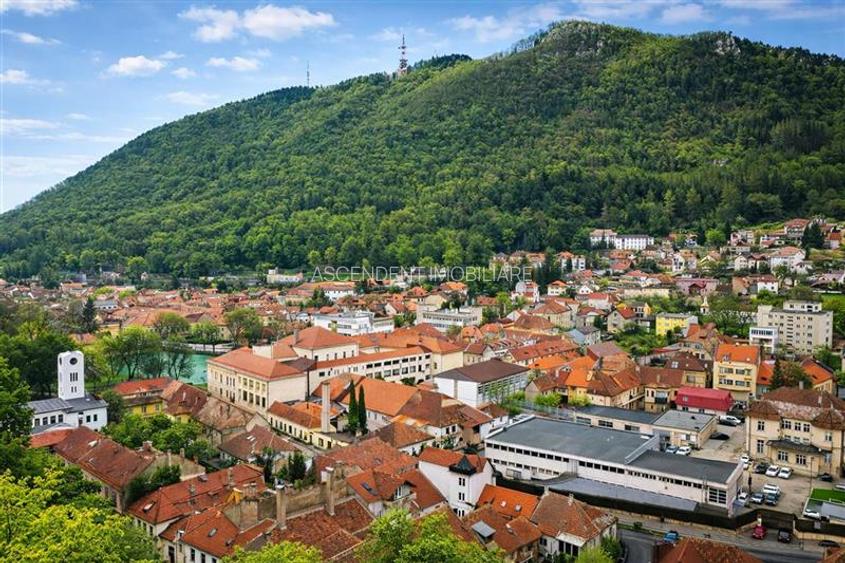 Locuinta cu caracter,doua niveluri,4 camere,terasa,garaj,curte,Centru Istoric Br - 3