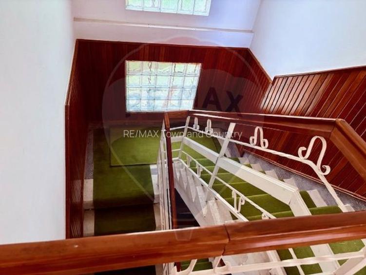 Casă / Vilă cu 7 camere de vânzare - 17