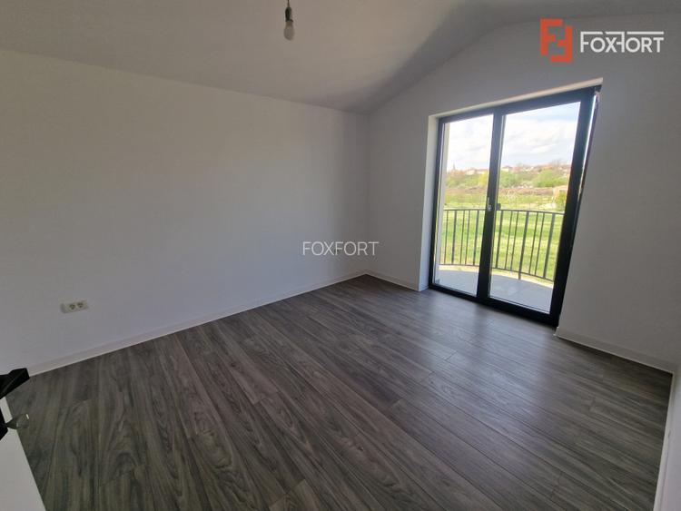 Duplex de vanzare cu 3 camere si teren de 309 mp - Recas - 7