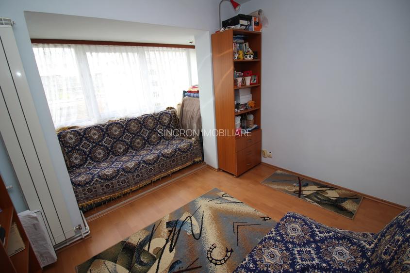 Crângași - Ceahlău, living 31 mp, dormitoare de 14 și 12 mp, centrală proprie - 12