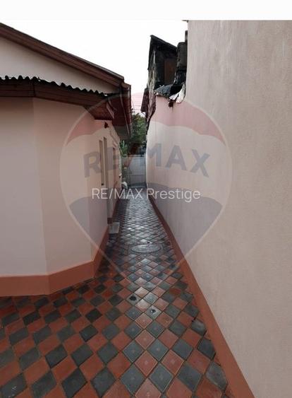 Casă cu două corpuri, ideală pentru firmă, Vitan - 19