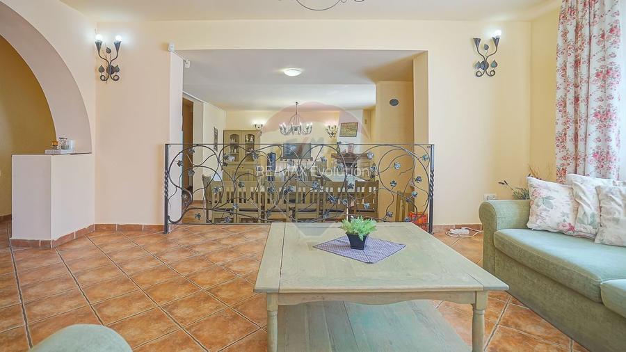 Pensiune de Vanzare in Moieciu de Sus | Comision 0% - 6