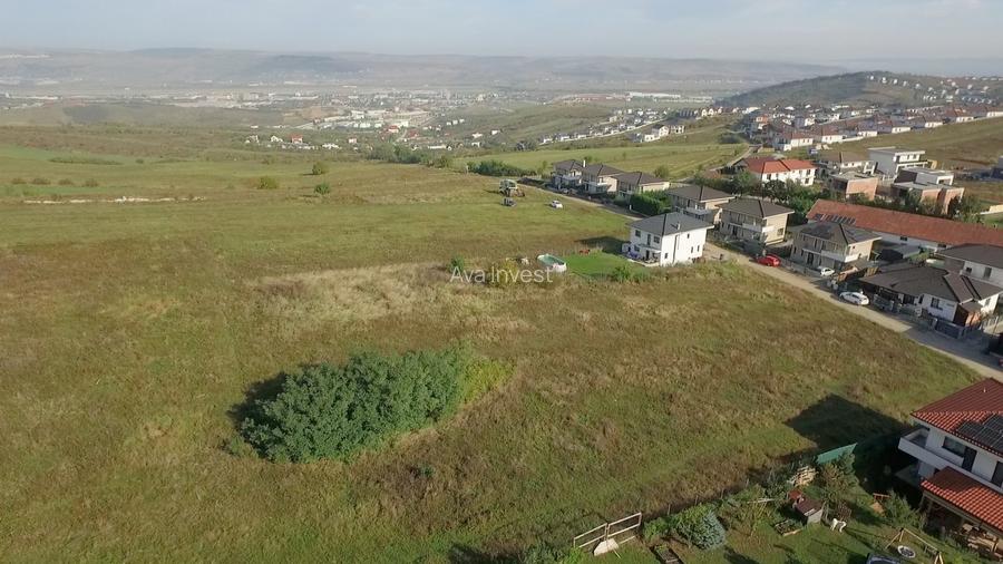 Teren intravilan, construibil, 1.400 mp, str. Crangului - 9